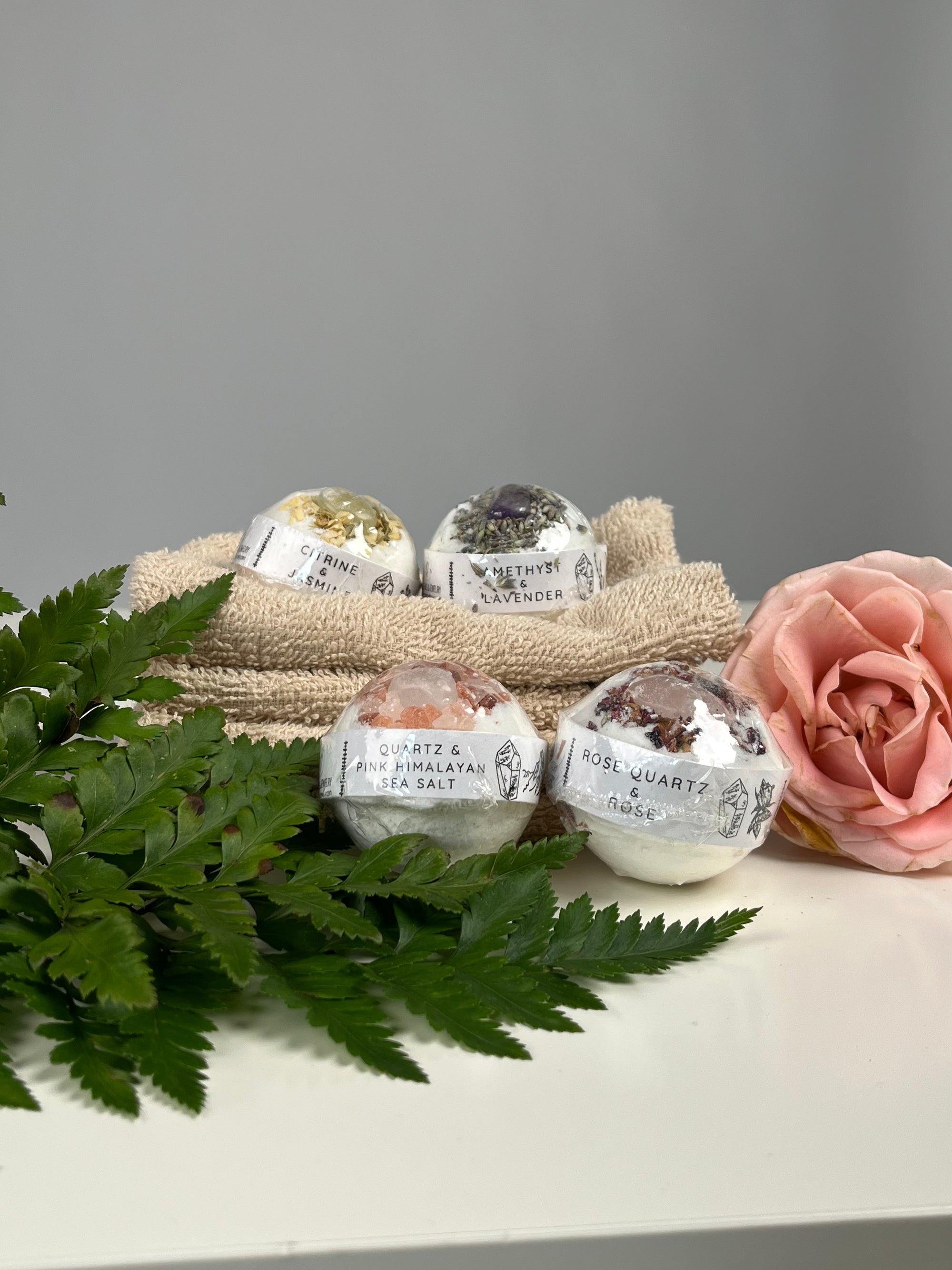 Bombe de Bain Quartz Blanc & Sel Rose – Pureté & Sérénité